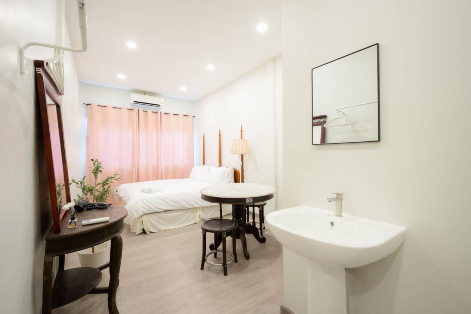 Hidden Dragon Yaowarat Road X Apartamento Banguecoque Exterior foto